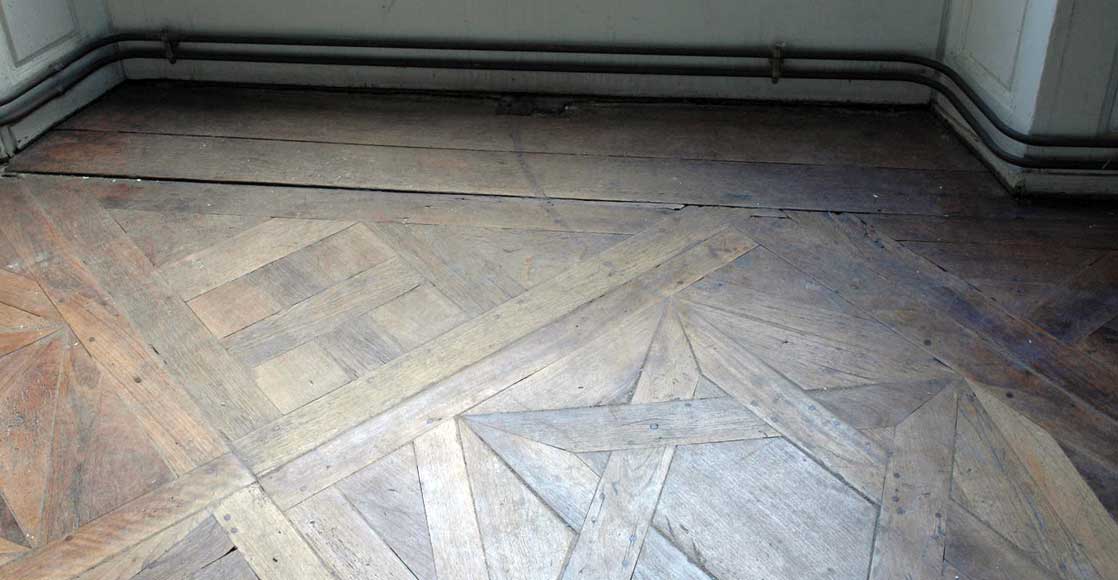 Paneled room and rare parquet flooring from the 18th century-26