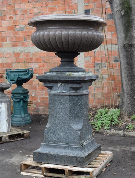 Antique large urn in French granite, mid-19th century-1