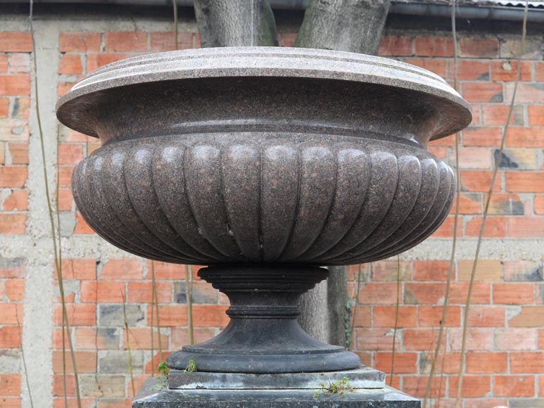 Antique large urn in French granite, mid-19th century-3