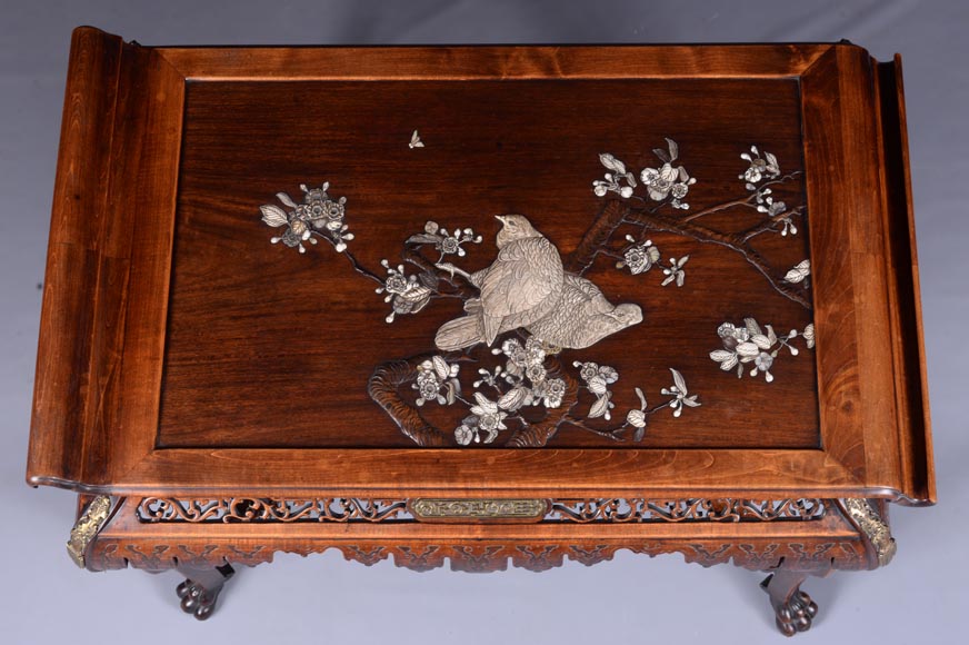 Gabriel Viardot (attributed to), Japanese table with bones birds marquetery, circa 1870-1880-9