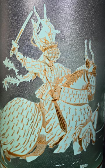 Baccarat Crystal (after), large cylindrical vase in green and white double-layered glass decorated with fleur-de-lis horsemen-3