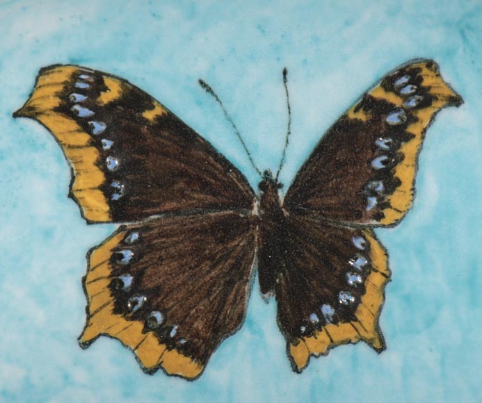 Théodore DECK (ceramist) and Anthony Ludovic REGNIER (painter) - Ceramic dish glazed with tiger lily and butterfly on a blue background-1