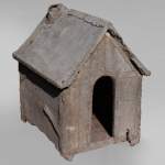 Beautiful cement doghouse in Rocaille style