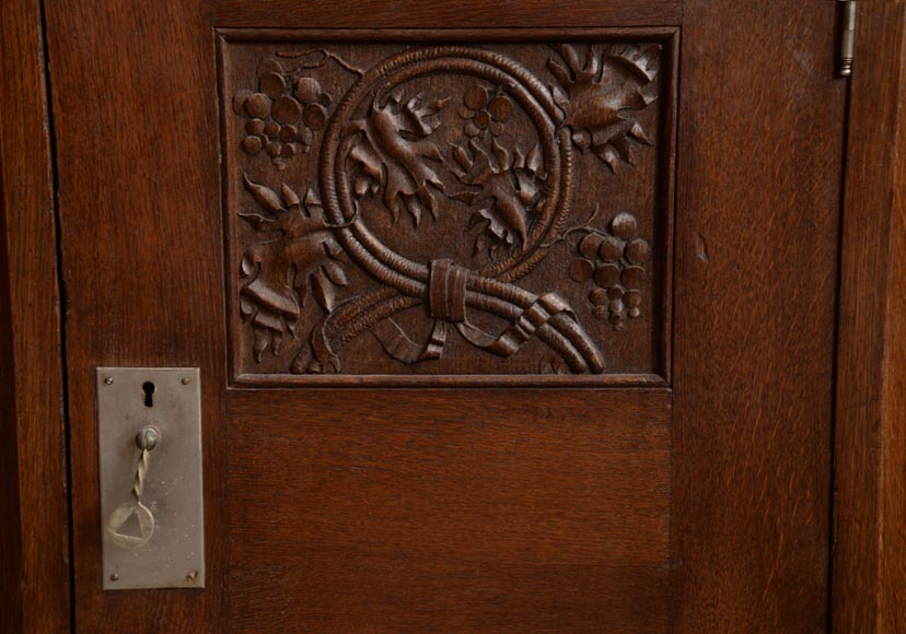 Oak dining room, decoration inspired by Nordic mythology-12