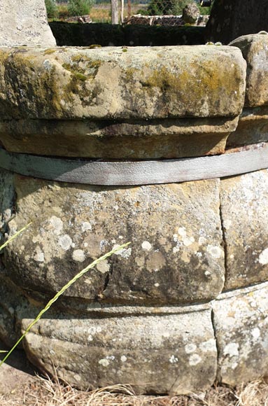 Stone well from the Louis XIV period-7