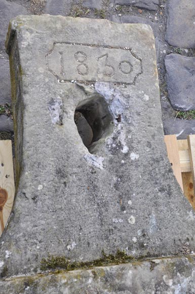 Stone well from the Louis XIV period-9