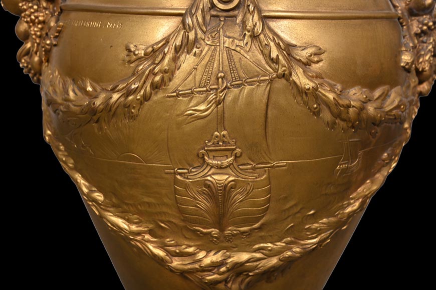 Ferdinand Barbedienne (1810-1892), Large Antique-Style Gilt Bronze Vase Ferdinand Barbedienne (1810-1892), Large Antique-Style Gilt Bronze Vase-8