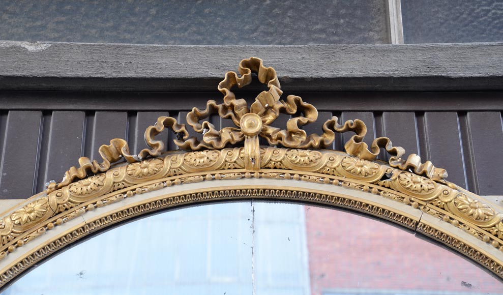 Important Louis XVI style overmantel pierglass decorated with knotted ribbons and flowers-1