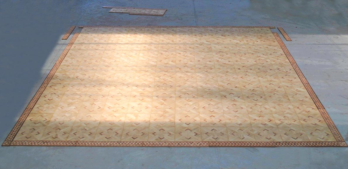 Beautiful antique oak and mahogany parquet flooring with its inlaid frieze-4