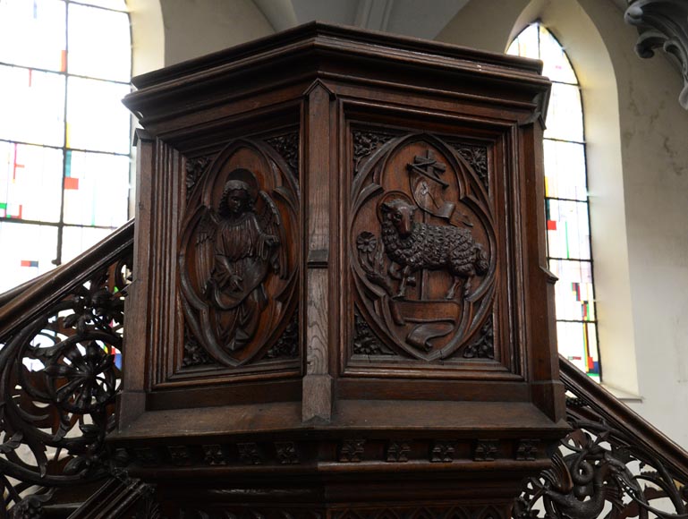 Oak preaching pulpit-1