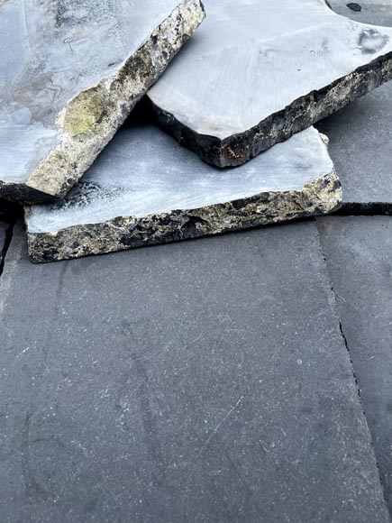 Lot of approximately 14 m² of antique Belgian bluestone floor tiles Lot of approximately 14 m² of antique Belgian bluestone floor tiles-2