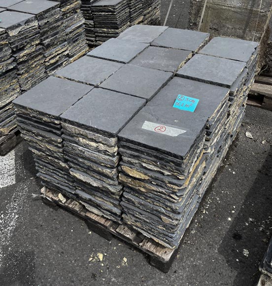 Lot of approximately 14 m² of antique Belgian bluestone floor tiles Lot of approximately 14 m² of antique Belgian bluestone floor tiles-4