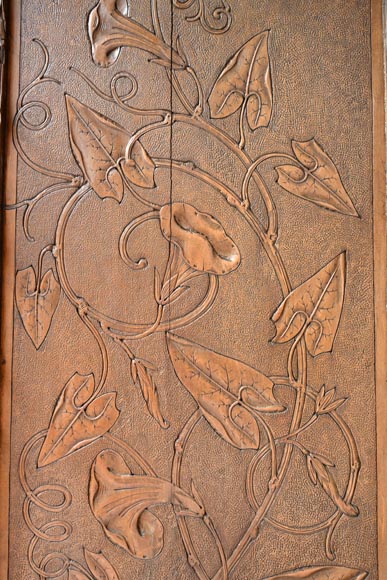TAHAN (attributed to) — Large carved walnut armoire with mirror and naturalist decoration TAHAN (attributed to) — Large carved walnut armoire with mirror and naturalist decoration-12