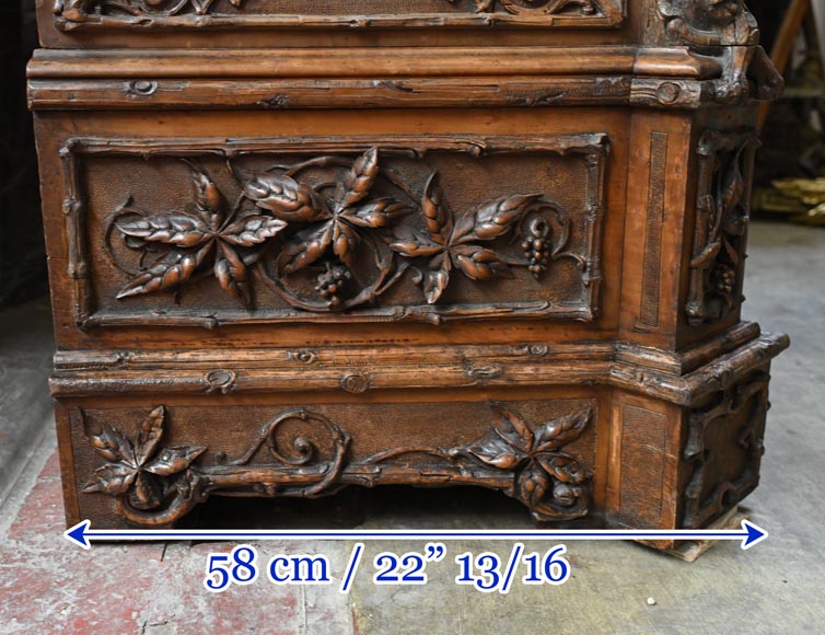 TAHAN (attributed to) — Large carved walnut armoire with mirror and naturalist decoration TAHAN (attributed to) — Large carved walnut armoire with mirror and naturalist decoration-18