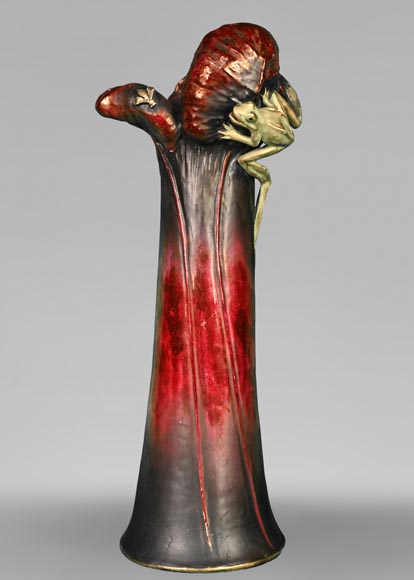 Eduard Stellmacher for Amphora, Frog Vase, circa 1900-0