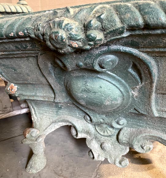 Pair of cast iron planters decorated with cartouches and lion heads-6