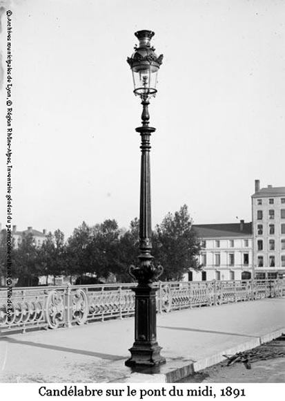 Important pair of bronze candelabra, 1868-13