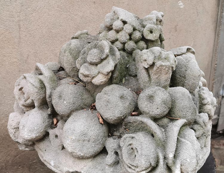 Pair of baskets full of fruits and flowers in sculpted stone, end of the 19th century-5