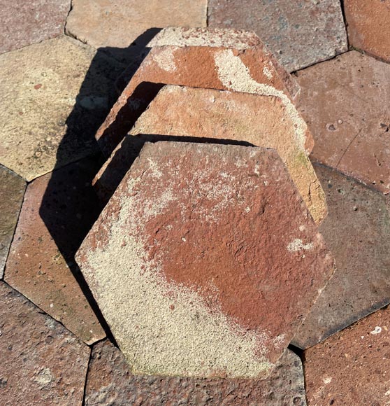 Batch of 9,5 m² of antique hexagonal terracotta tiles, 19th century-2