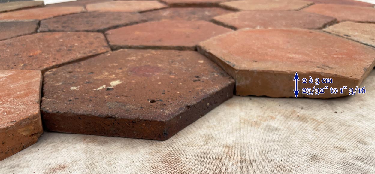 Lot of 6.4 m² of antique hexagonal terracotta tiles, 19th century-4