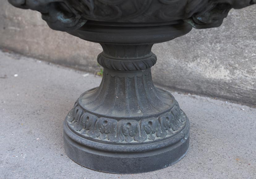 Pair of Renaissance style vases in patinated bronze from the Mouchy-le-Châtel castle,  second half of the 19th century-6