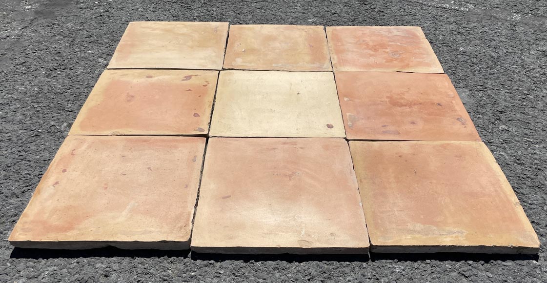 Set of around 19 m² of terracotta floor tiles in square shape-1