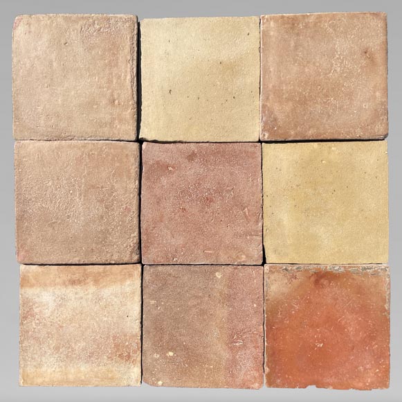 Set of around 8 m² of terracotta floor tiles in square shape-0