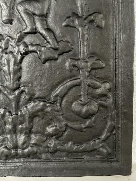 Fireback with putti decoration-6