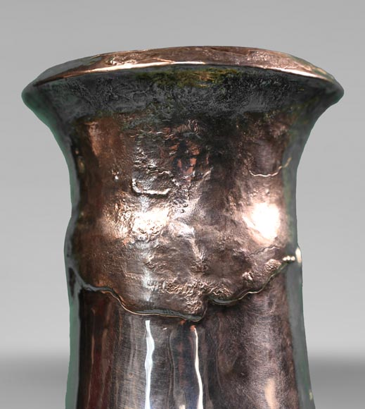 Henri HUSSON, Adrien HÉBRARD, Remarkable Solid Silver Vase with Grasshopper and Vine Leaves Decoration, circa 1908-1