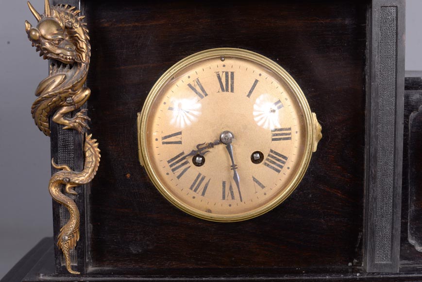  Gabriel VIARDOT (attributed to), Clock shaped as a pagoda with a Foo dog bronze, circa 1870-1880-2