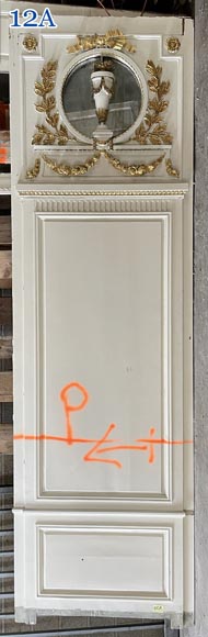 Carved, regilded and white-painted wooden paneling-9