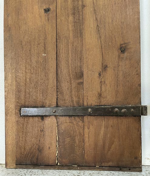 Series of three antique oak doors with their metal hinge-7