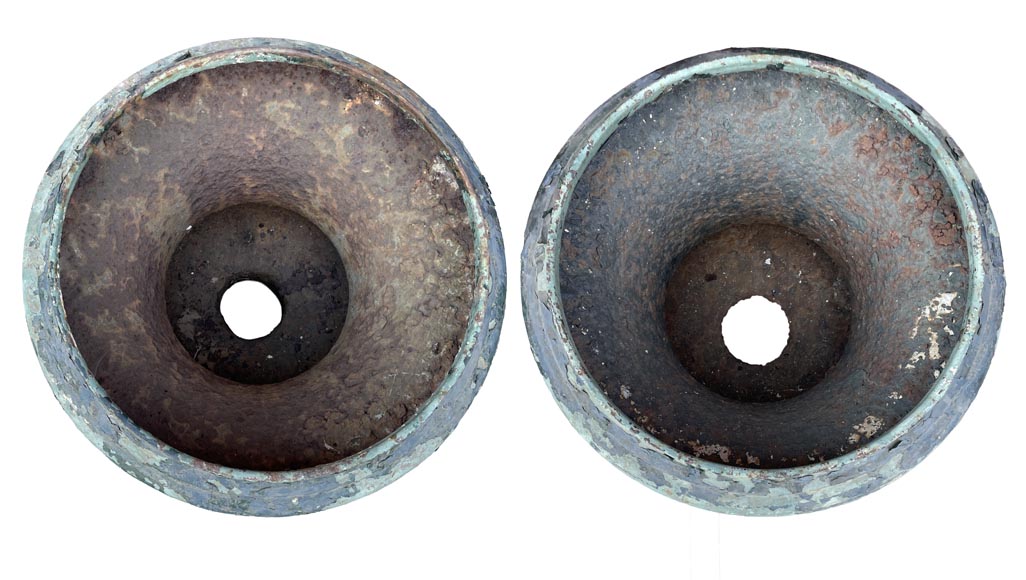 Pair of Medici-form cast iron garden urns-3