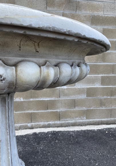 Small fountain in Carrara marble-3