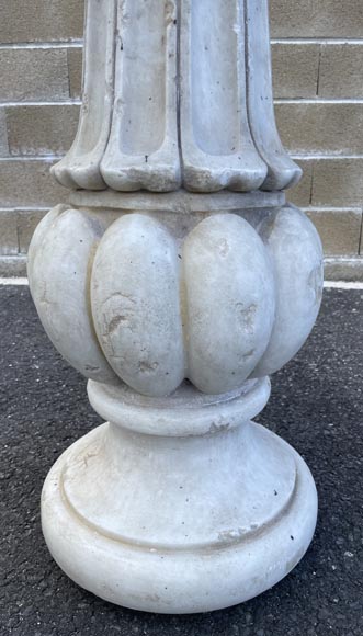 Small fountain in Carrara marble-9