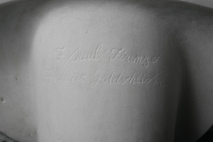 F. SAUL, Jeune fille au chapeau dans les vignes, carved bust in Carrara marble-12