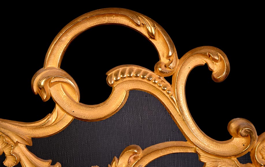 Rocaille-style fire screen in regilded bronze, asymmetrical design-2