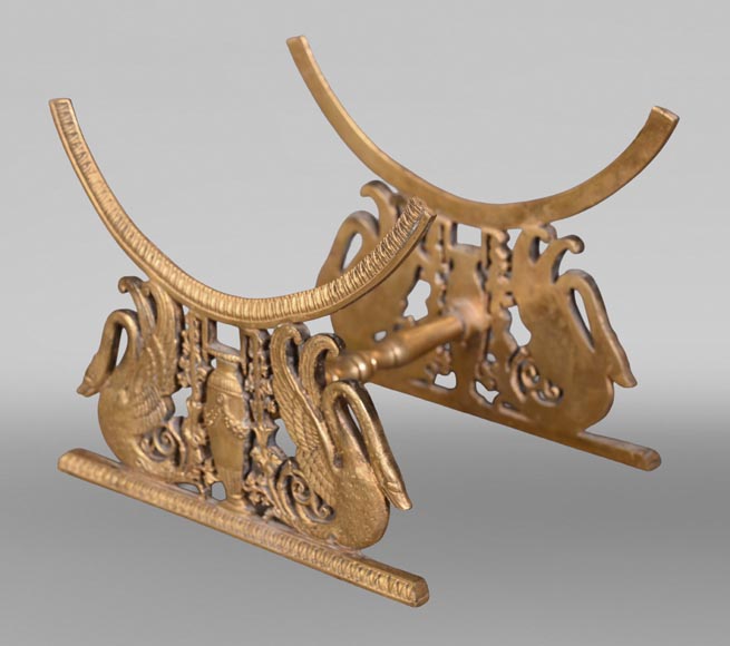 L’Escalier de Cristal (attributed to) Gilt-bronze liqueur barrel with its stand-6