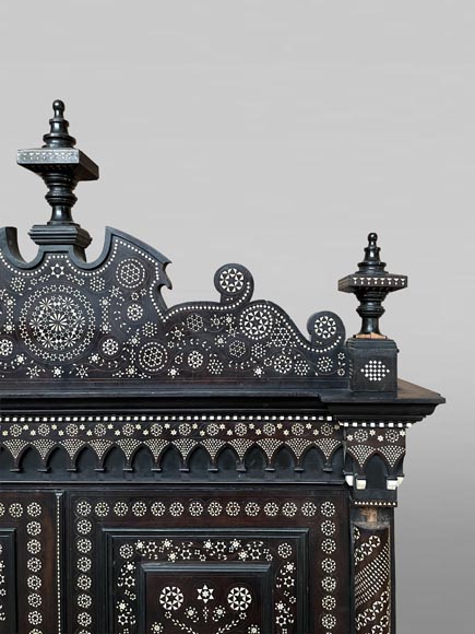 Rosewood cabinet with bone and light-wood marquetry Rosewood cabinet with bone and light-wood marquetry-2