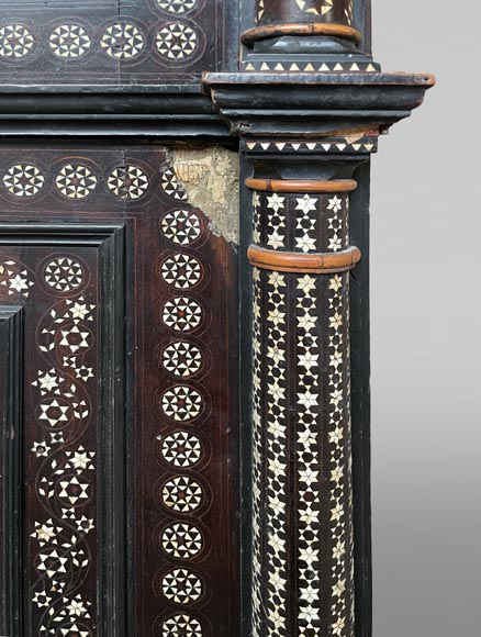 Rosewood cabinet with bone and light-wood marquetry Rosewood cabinet with bone and light-wood marquetry-8