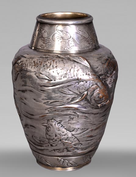 Ernest CARRIÈRE for CHRISTOFLE – Japonist Ovoid Vase “Seaweed and Fish” in Silvered Metal Ernest CARRIÈRE for CHRISTOFLE – Japonist Ovoid Vase “Seaweed and Fish” in Silvered Metal-0