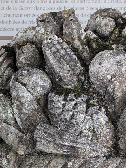 Important pair of carved stone fruit baskets-4