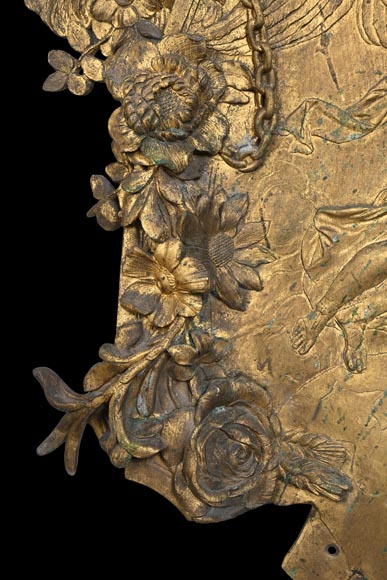 Union Centrale des Arts Décoratifs, decorative gilded bronze plaque in the form of a shield, featuring Winged Victory and trophies of arms-7