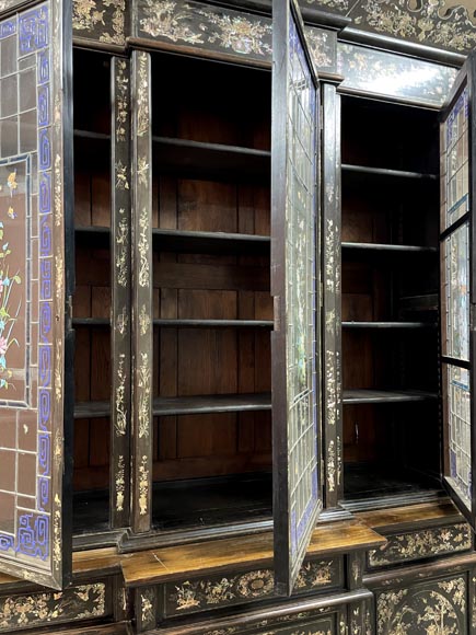 Edmond Chauffrey, Indo-Chinese cabinet with mother-of-pearl marquetry and relief enamelled stained glass-10