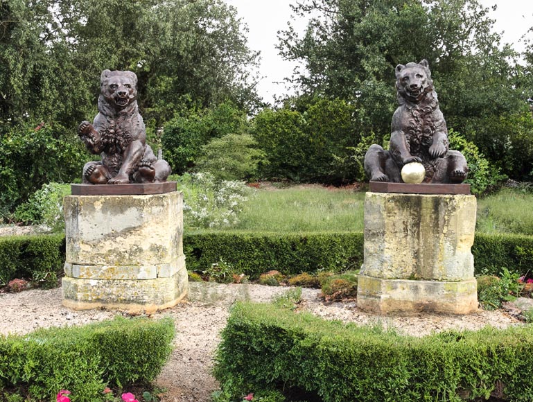 Joseph Simon Volmar (Berne, 1796-1865), Pair of bears in cast iron-11