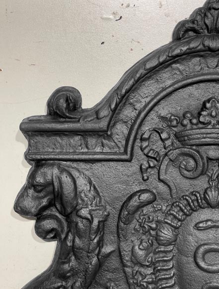 Fireplace plaque with snakes, bearing the arms of Colbert-1