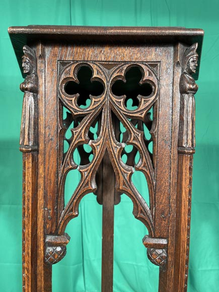 Neo-Gothic style oak saddle set-6