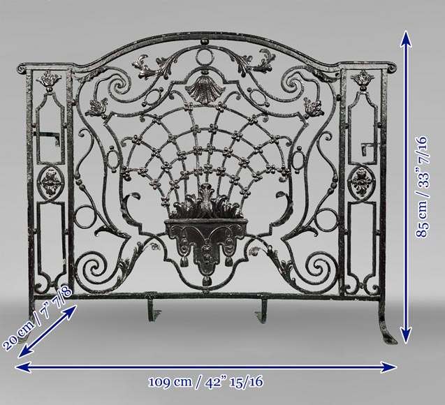 Cast-iron screnn with shell, 18th century-12