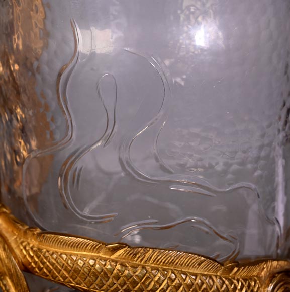 L’Escalier de Cristal (attributed to), a cylindrical Japanese-style vase in crystal and gilt bronze-8