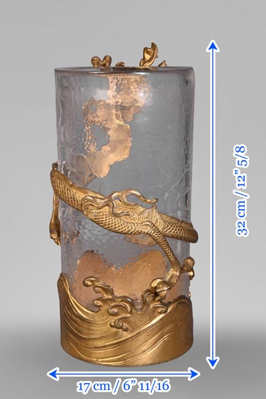 L’Escalier de Cristal (attributed to), a cylindrical Japanese-style vase in crystal and gilt bronze-10